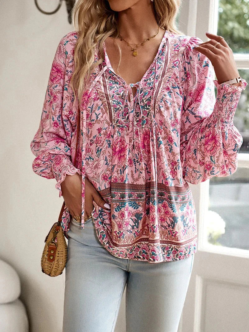 Elegant bluse med blomster til kvinder